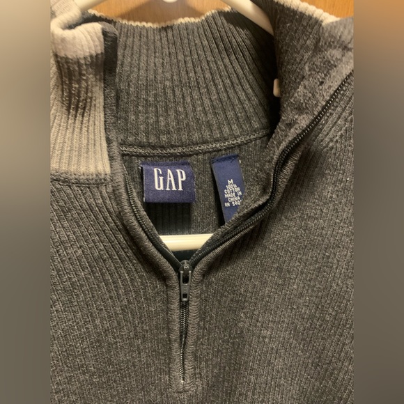 Vintage 2000s GAP preloved half-zip mock sweater in great condition.Medium.Grey - Picture 3 of 6